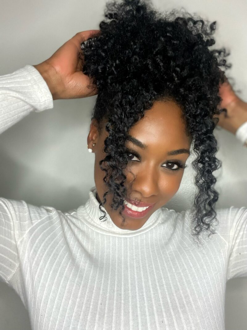 Recreate This Easy Holiday Hairstyle For Curls